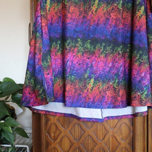 LuLaRoe Perfect Tee NWT! - Multicolor, Size XS - Picture 5 of 15